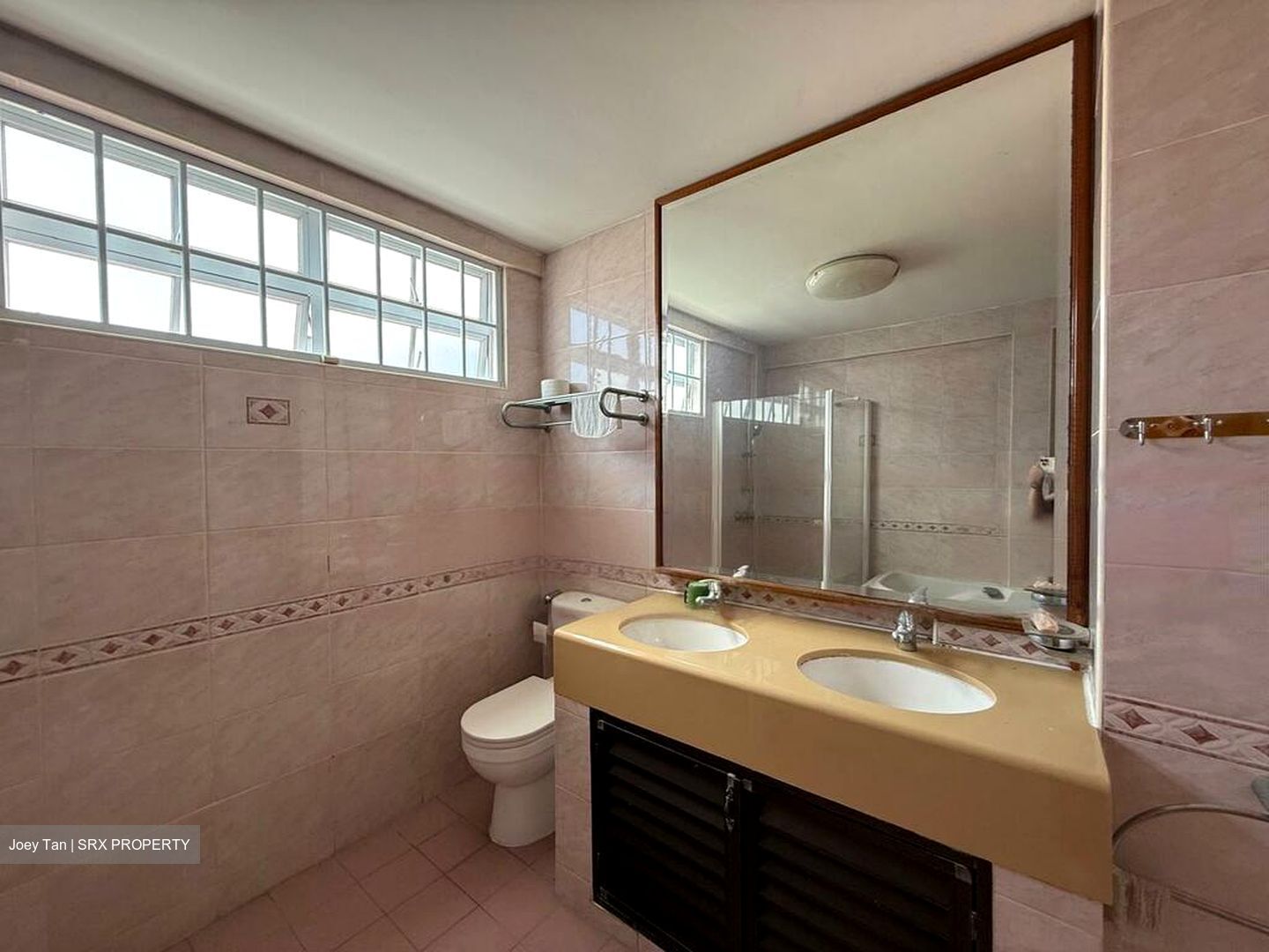 Golden Hill Estate (D19), Terrace #447273021